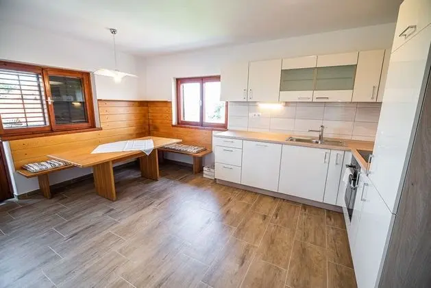 Ev (Two Bedroom Holiday Home)