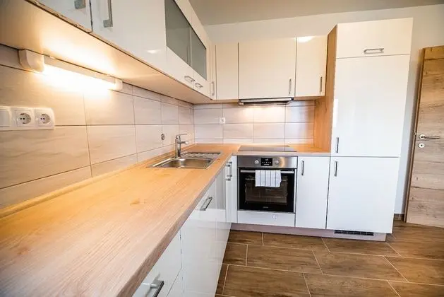 Ev (Two Bedroom Holiday Home)