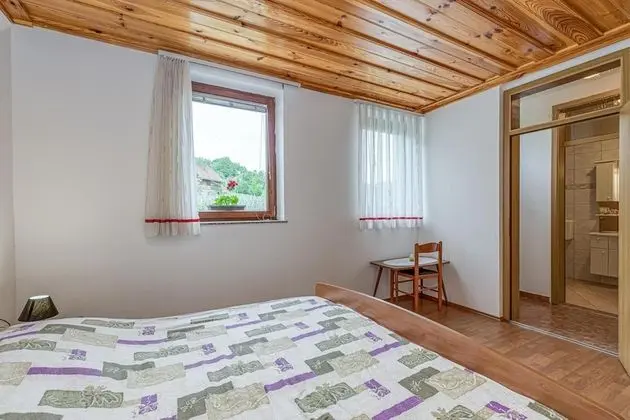 Ev