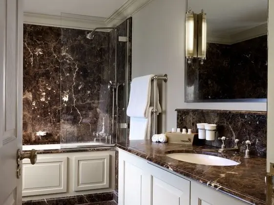 Luxury Tek Büyük Yataklı Oda