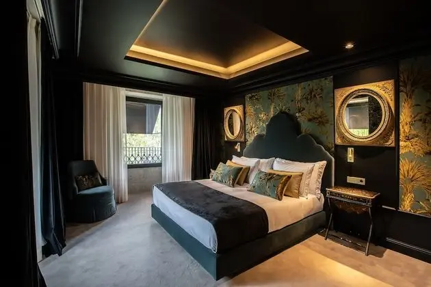 Signature River View Room