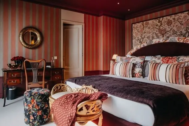 Signature River View Room
