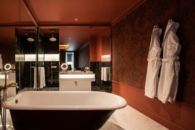 Signature River View Room