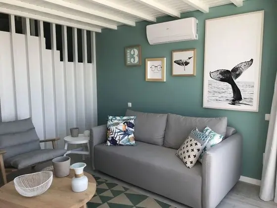 Apart Daire, Deniz Manzaralı (Ocean Blue)