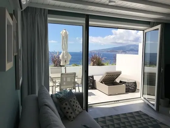 Apart Daire, Deniz Manzaralı (Ocean Blue)