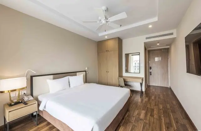 Standard Oda (King Bed)