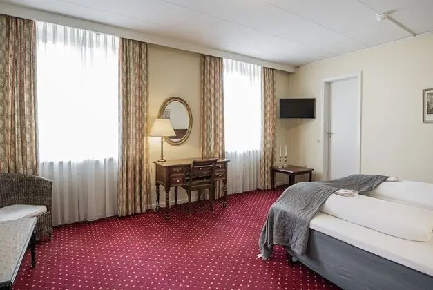 Superior Tek Büyük veya İki Ayrı Yataklı Oda