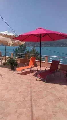 Apart Daire (Vini - direct by the sea and free par)