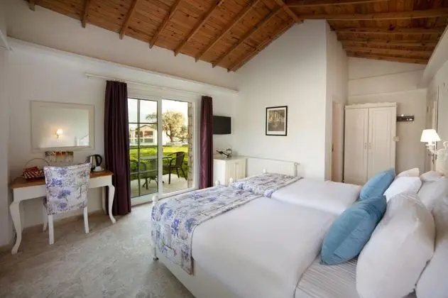 Deluxe Oda, Bahçe Manzaralı, Balkonlu