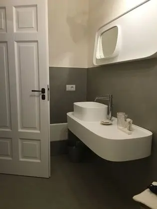 Süit, Balkon, Bahçe Manzaralı