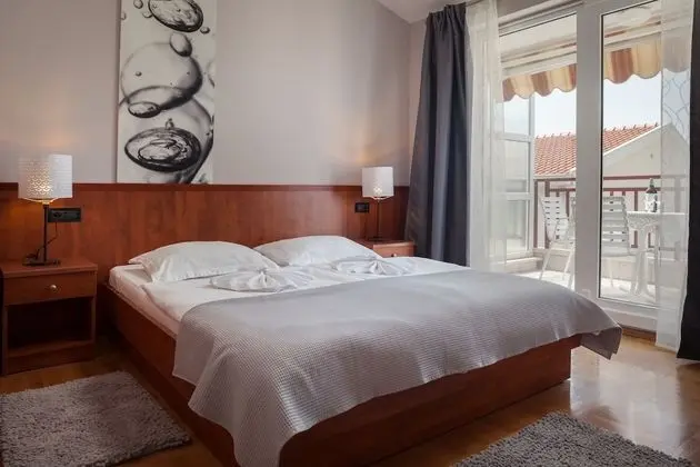 Comfort Tek Büyük Yataklı Oda, Balkon, Deniz Manzaralı