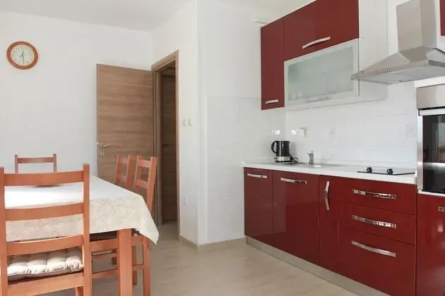 Apart Daire (Vinko - 50 M from the beach - A1(4+2))