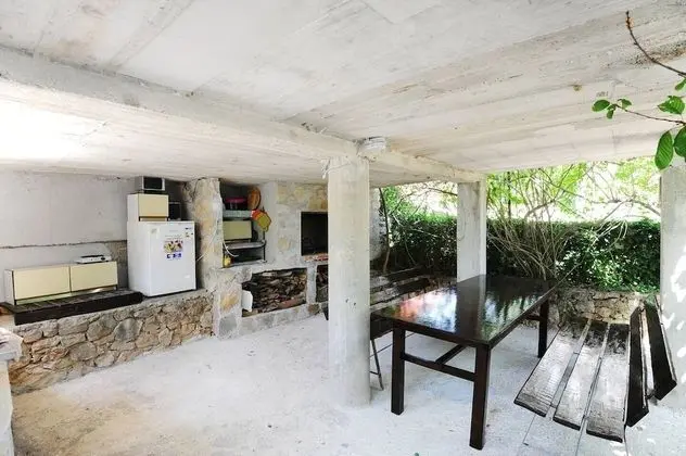 Apart Daire (Vinko - 80 m from beach - A2(4+2))