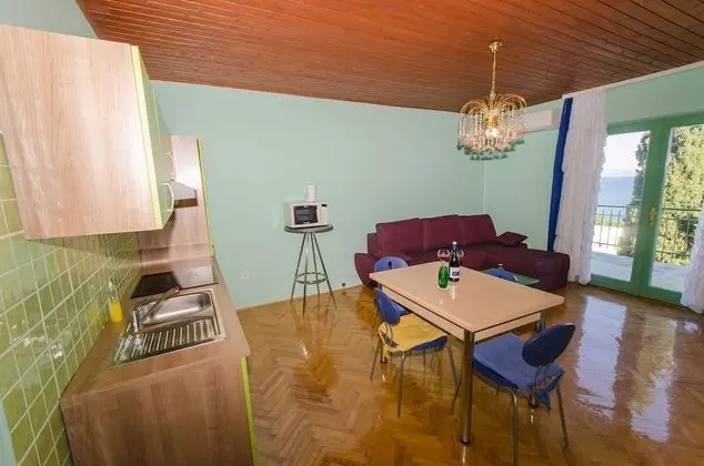 Apart Daire (Vinko - 80 m from beach - A2(4+2))