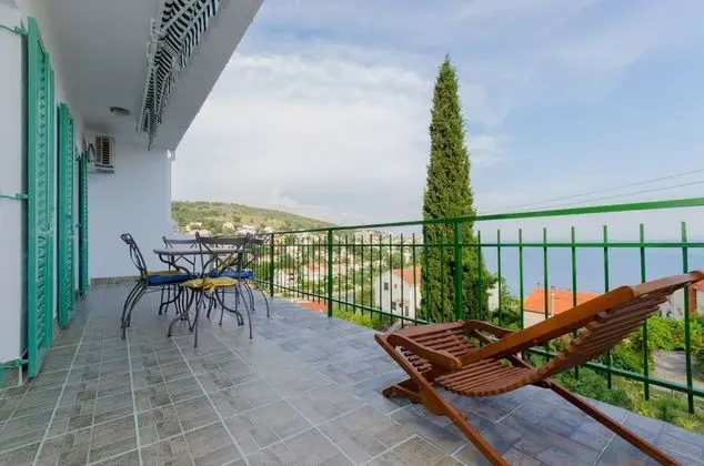 Apart Daire (Vinko - 80 m from beach - A2(4+2))