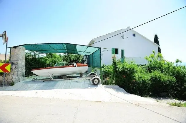 Apart Daire (Vinko - 80 m from beach - A2(4+2))