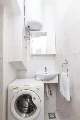 Ev (Villa Vinko - with four rooms - H(8))