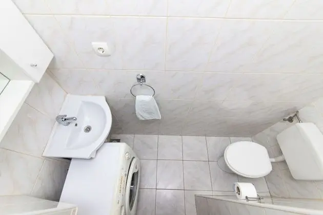 Ev (Villa Vinko - with four rooms - H(8))