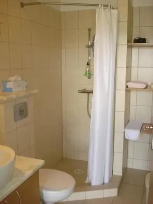 Tek Büyük veya İki Ayrı Yataklı Oda, Özel Banyo