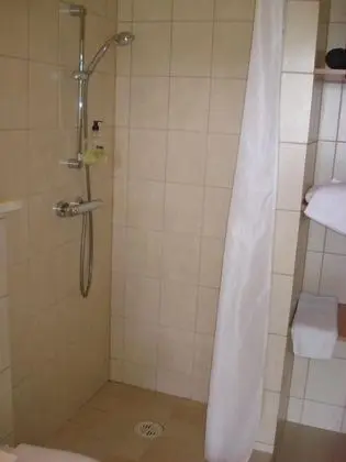 Tek Büyük veya İki Ayrı Yataklı Oda, Özel Banyo