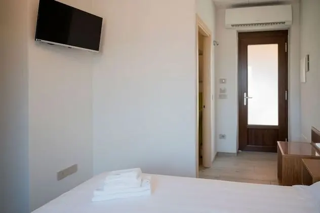 Basic Tek Büyük veya İki Ayrı Yataklı Oda (Langhe favorita)