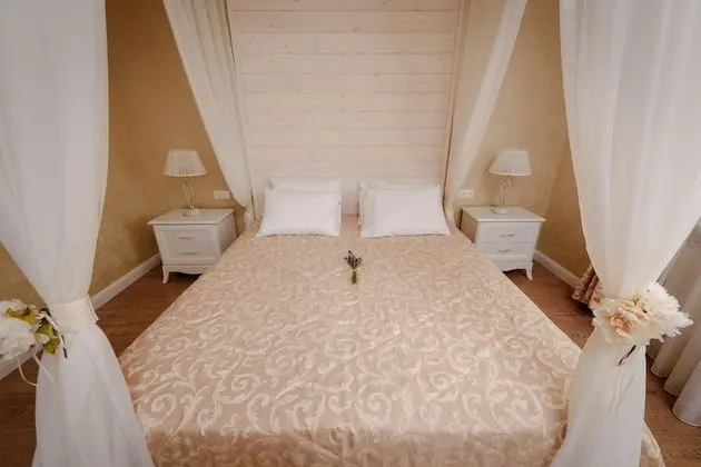 Honeymoon Oda, Üzüm Asması Manzaralı