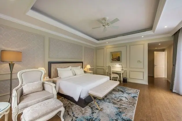Villa, 3 Yatak Odası, Havuz Manzaralı