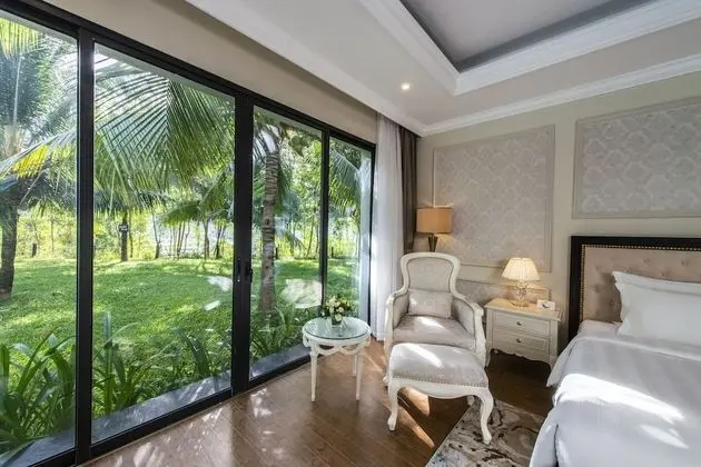 Villa, 3 Yatak Odası, Havuz Manzaralı