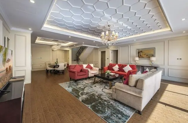 Villa, 4 Yatak Odası, Havuz Manzaralı