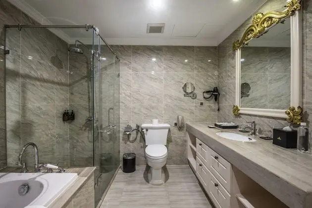 Villa, 4 Yatak Odası, Havuz Manzaralı