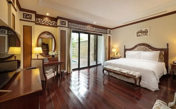 Dubleks, 1 En Büyük (King) Boy Yatak, Kişiye Özel Havuzlu (Villa with VinWonders Access)