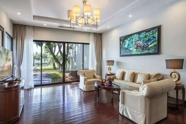Villa, 3 Yatak Odası, Kişiye Özel Havuzlu, Göl Manzaralı (Safari Parks Access)