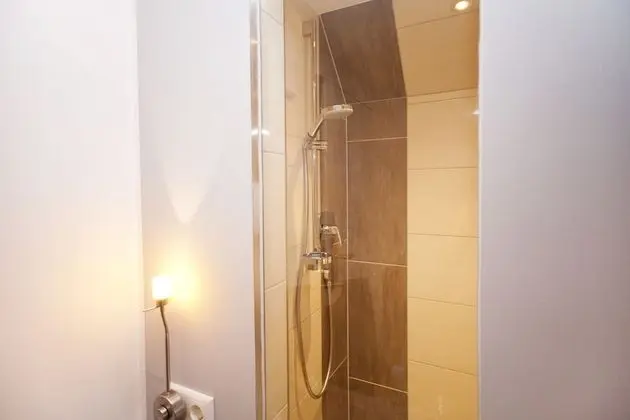 Business Tek Büyük Yataklı Oda