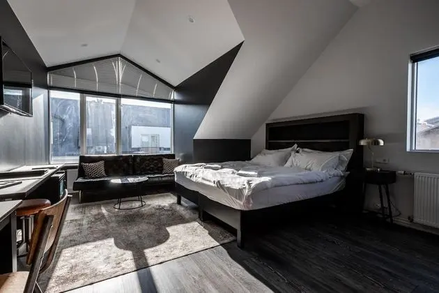 Penthouse Studio with Kitchenette