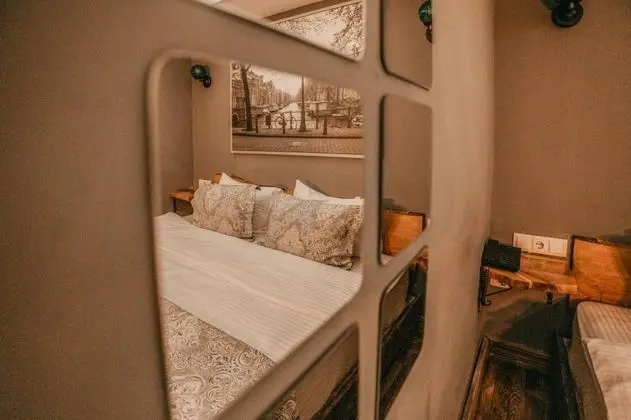 https://images.odamax.com/img/1024x768/odamax/image/upload/Vintage_Cave_House_202605051320567__T6A3162.jpg