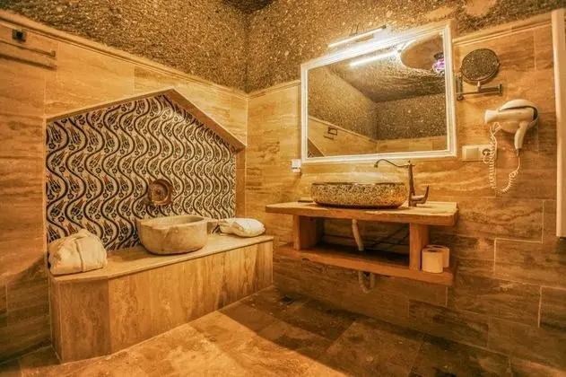 https://images.odamax.com/img/1024x768/odamax/image/upload/Vintage_Cave_House_202605051340137__T6A3222.jpg