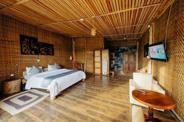 Luxury Oda