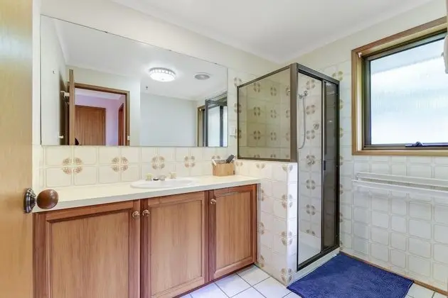 Standard Büyük Yataklı Tek Kişilik Oda, Ortak Banyo