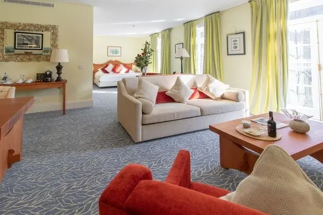 Master Suite River View