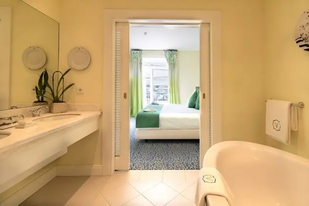 Master Suite River View
