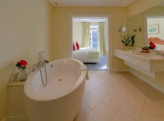 Master Suite River View
