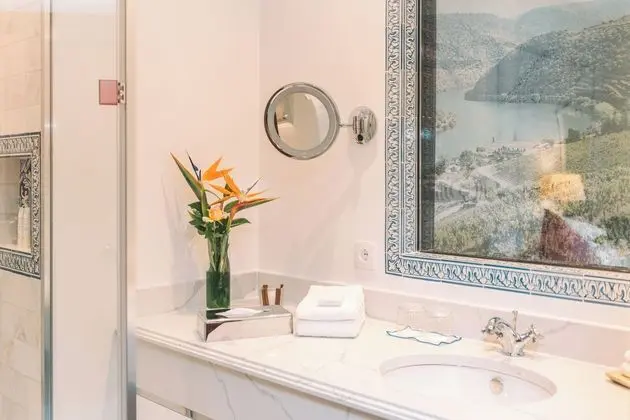 Tek Büyük Yataklı Oda, Balkon, Nehir Manzaralı
