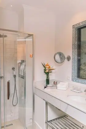 Tek Büyük Yataklı Oda, Balkon, Nehir Manzaralı