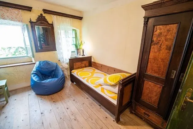 Ev (Two Bedroom House)