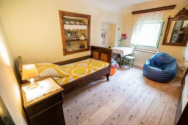 Ev (Two Bedroom House)