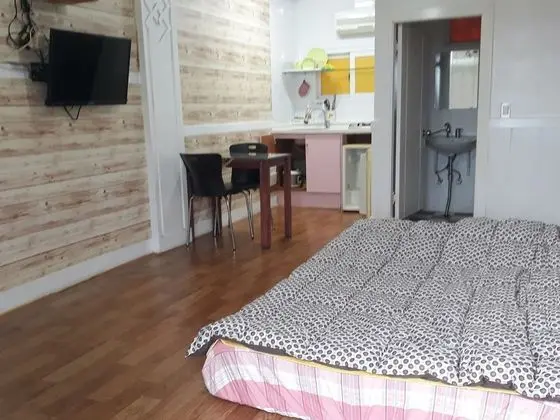 Standard Tek Büyük Yataklı Oda