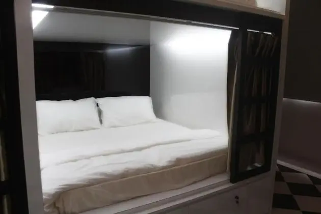 Ortak Ranzalı Oda, 1 Çift Kişilik Yatak
