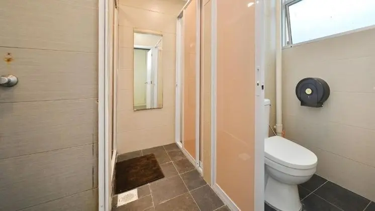 Ortak Ranzalı Oda, Ortak Banyo (Single Bed in 18-Bed Mixed)