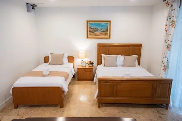 Suite with Garden View