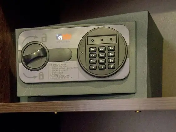 Comfort Tek Büyük Yataklı Oda